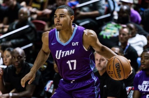 创赢盘交易 Scotto: 爵士已和53号秀约翰-汤杰达成一份双向合同