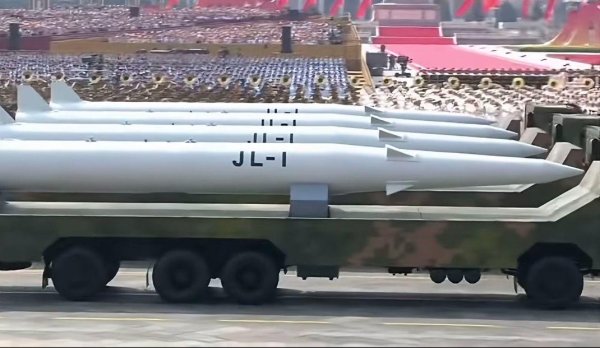 优先配 轰-6N轰炸机与惊雷-1号导弹组合，中国具备三位一体的核打击能力