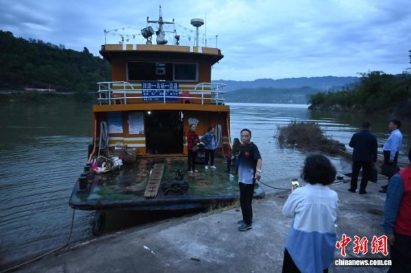 融亿操盘 （走进中国乡村）重庆三峡库区“背篓轮渡”：“网红船”带来乡村新变